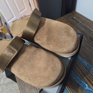 Ugg Goldenstar Clogs